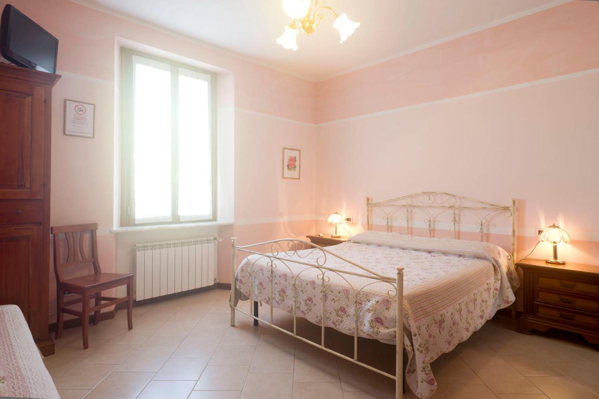 Villa Dircea CastellʼArquato 外观 照片